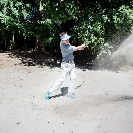 古特敦内博高尔夫酒店 酒店